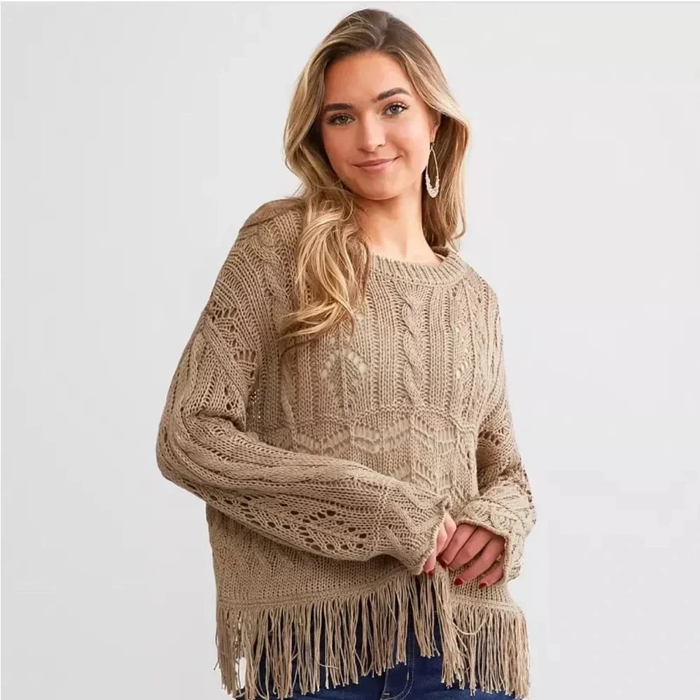 NWT Women's Daytrip Fringe Sweater size L